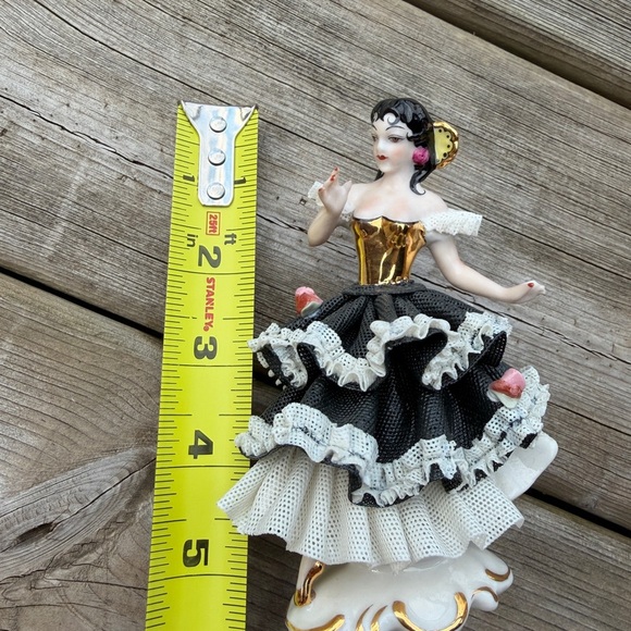Dresden porcelain lace Spanish/carmen dancer vintage - Picture 10 of 14